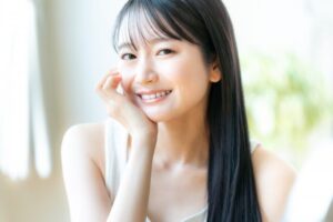 セラミックで白い歯に~メリットとデメリット~